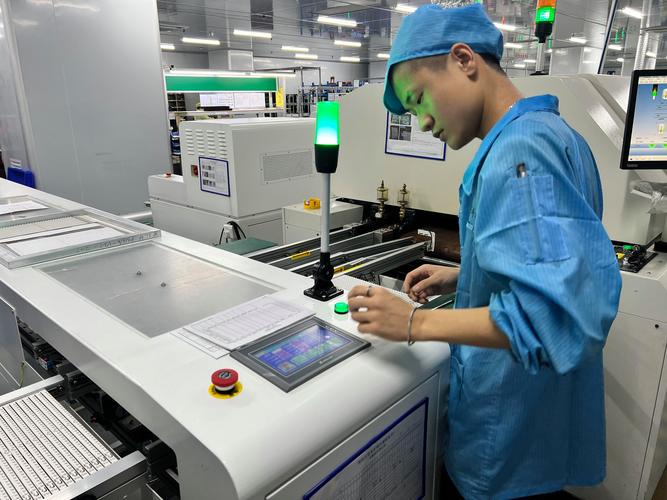 眾犇科技 以科技之力，驅(qū)動(dòng)深圳教育創(chuàng)新變革